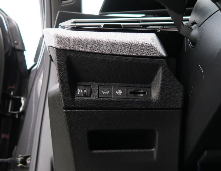 Peugeot 3008 SUV 1,2 l 100 kw