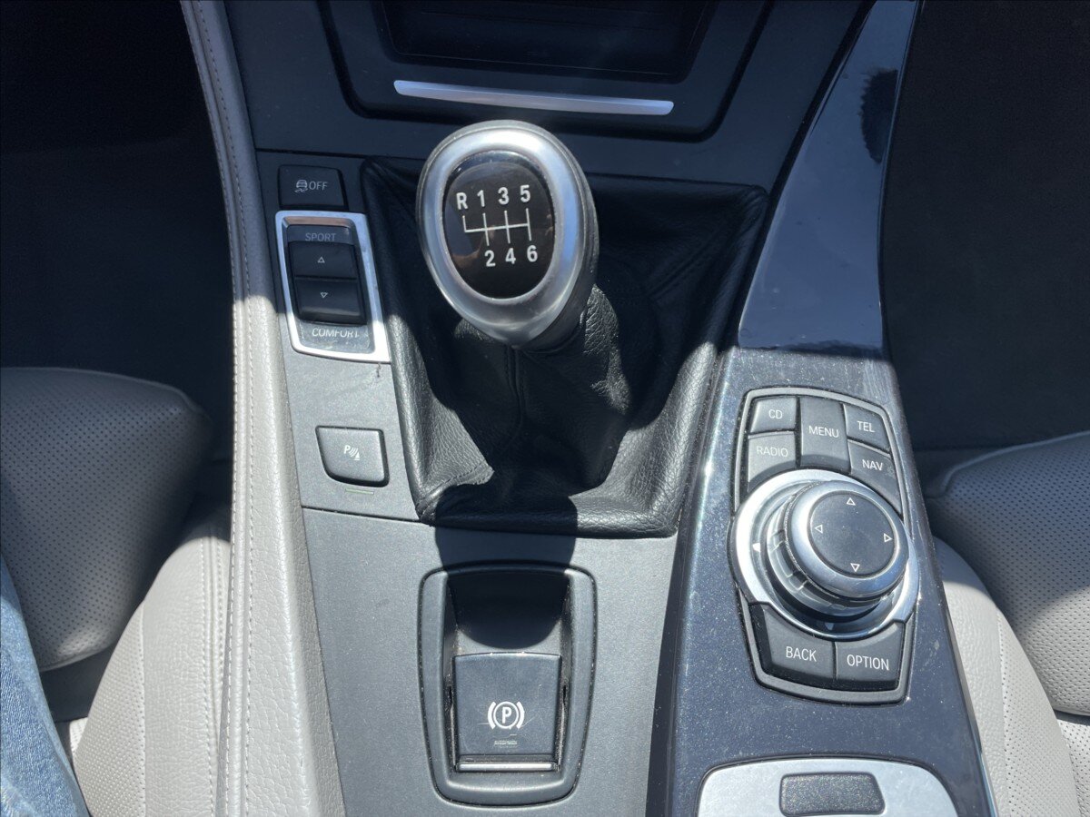 BMW Řada 5 Kombi 3,0 l 180 kw