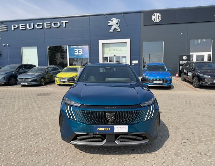 Peugeot 3008 SUV / Terénní 1,2 l 107 kw