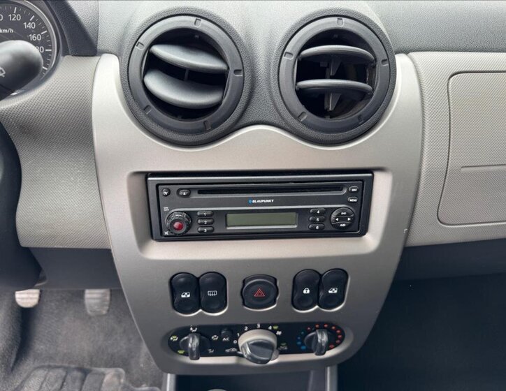 Dacia Sandero Hatchback 1,1 l 55 kw