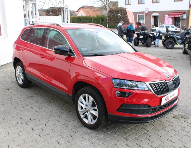 Škoda Karoq SUV / Terénní 1,5 l 110 kw