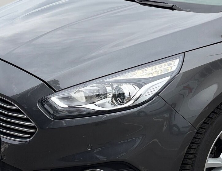 Ford S-MAX MPV 2,0 l 110 kw