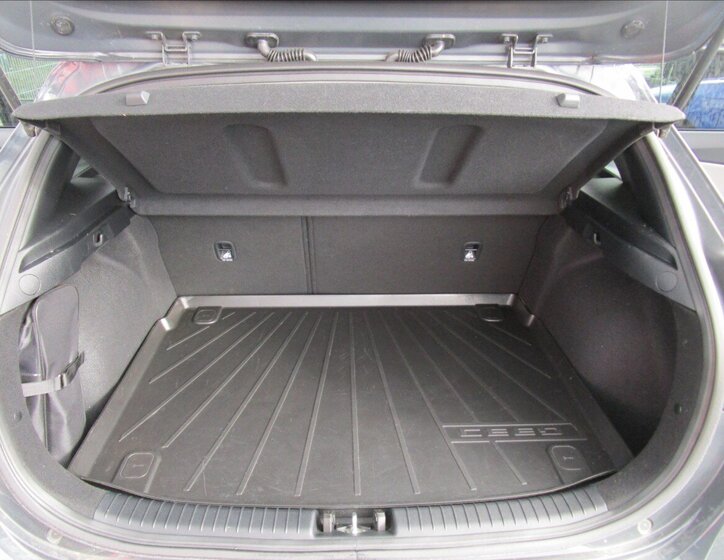 KIA Ceed Hatchback 1,4 l 103 kw