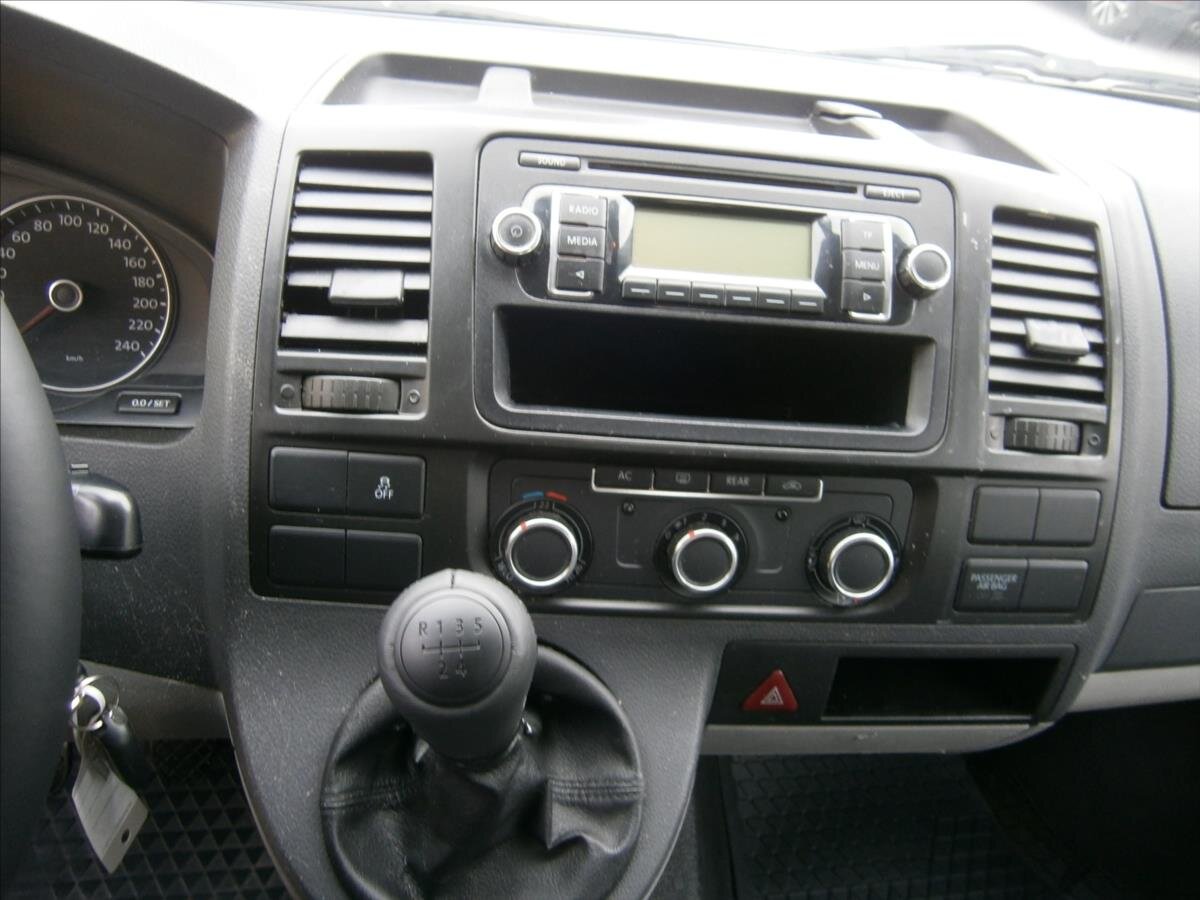 Volkswagen Caravelle Kombi 2,0 l 75 kw