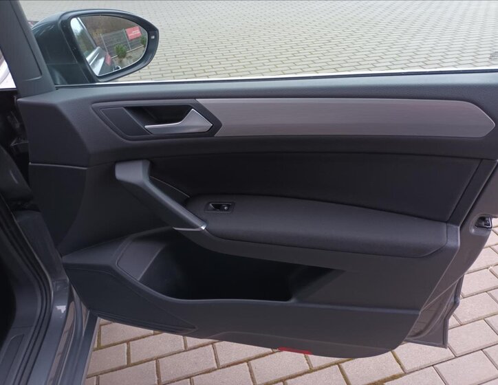 Volkswagen Touran MPV 2,0 l 110 kw