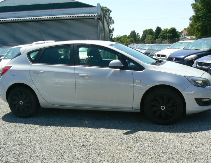 Opel Astra Hatchback 1,4 l 103 kw