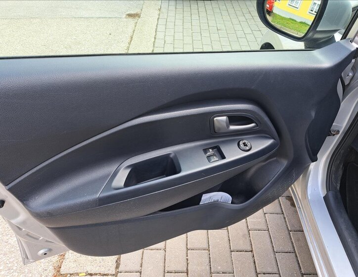 KIA Rio Hatchback 1,1 l 55 kw