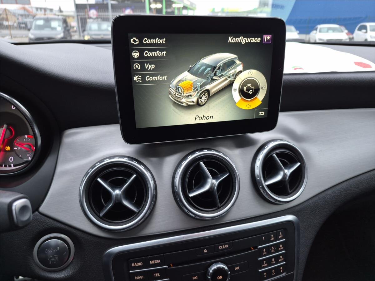 Mercedes-Benz GLA SUV 1,6 l 115 kw