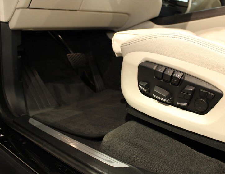 BMW X5 SUV / Terénní 3,0 l 230 kw