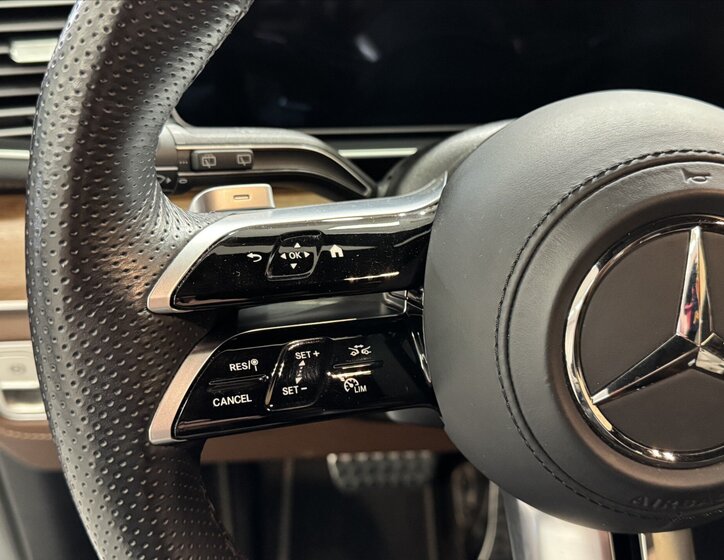 Mercedes-Benz GLS SUV / Terénní 3,0 l 270 kw