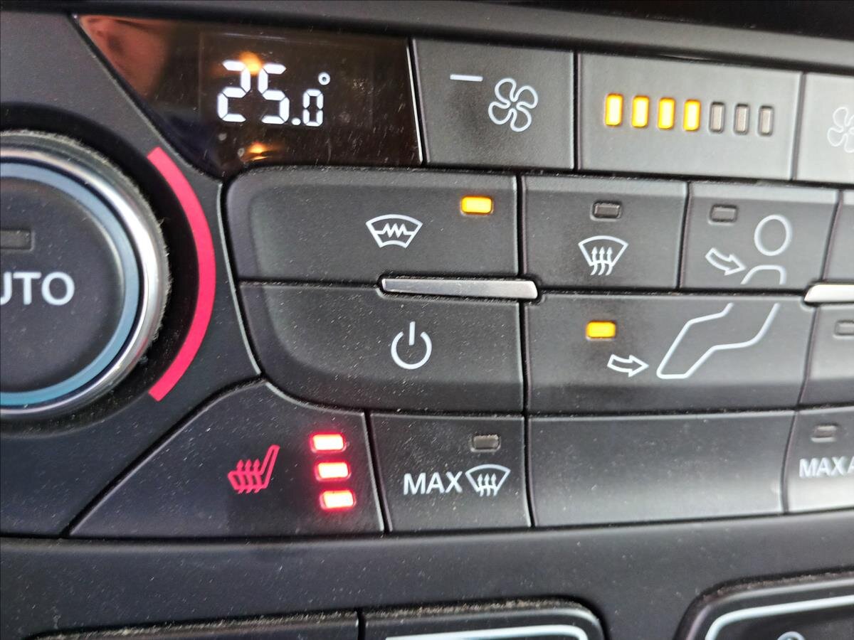 Ford Tourneo Connect Kombi 1,5 l 88 kw