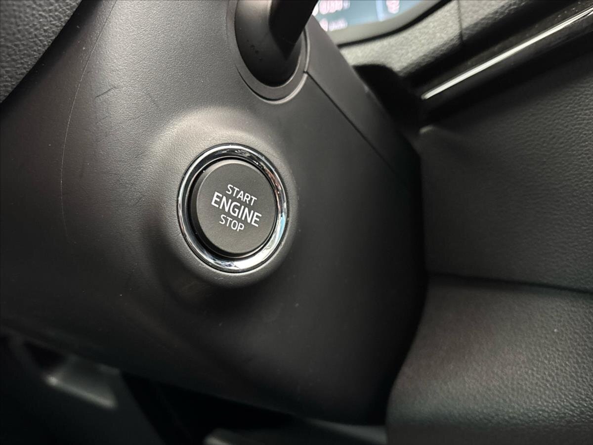 Škoda Karoq SUV / Terénní 1,5 l 110 kw