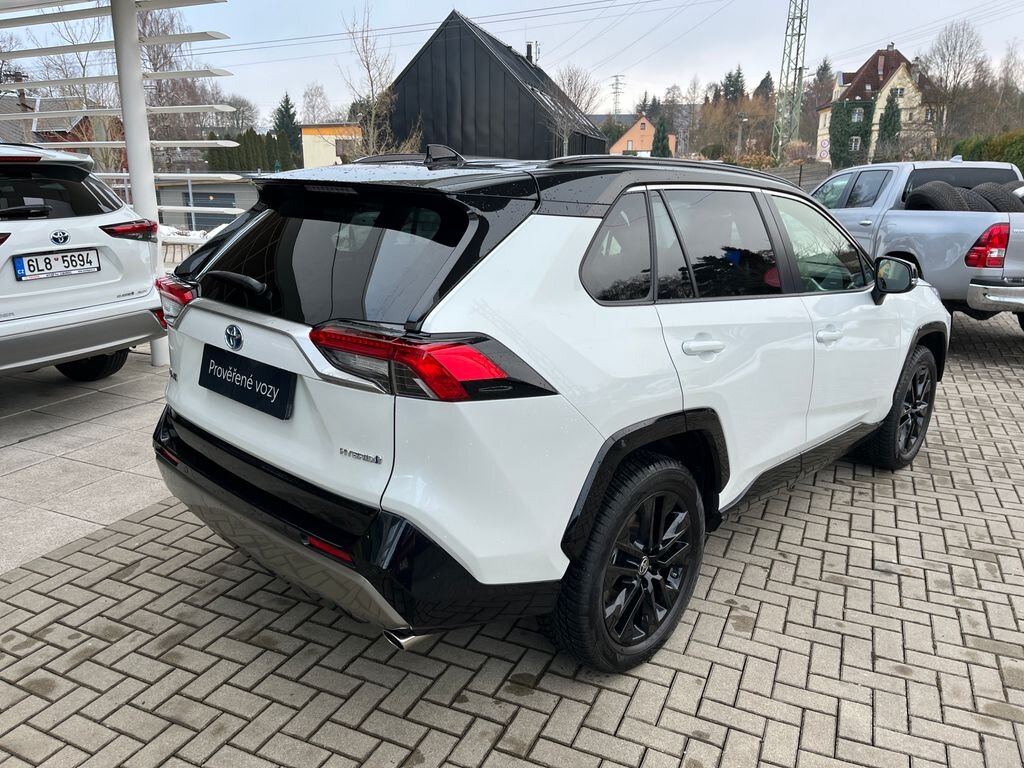 Toyota RAV4 SUV 2,5 l 131 kw