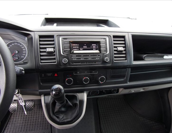 Volkswagen Transporter Kombi 2,0 l 75 kw