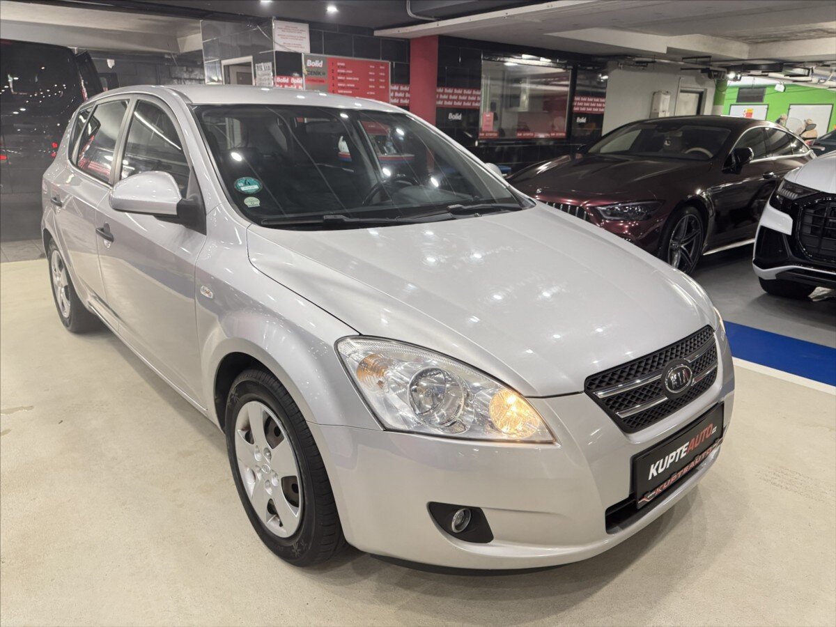 KIA Ceed Hatchback 1,4 l 80 kw