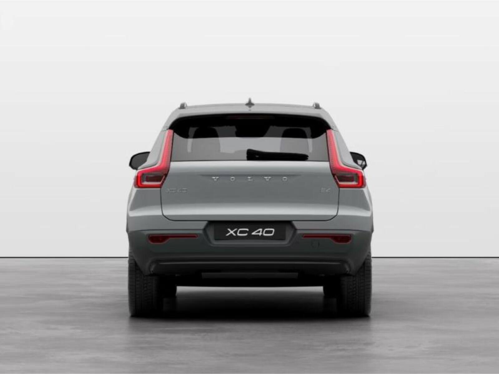 Volvo XC40 6