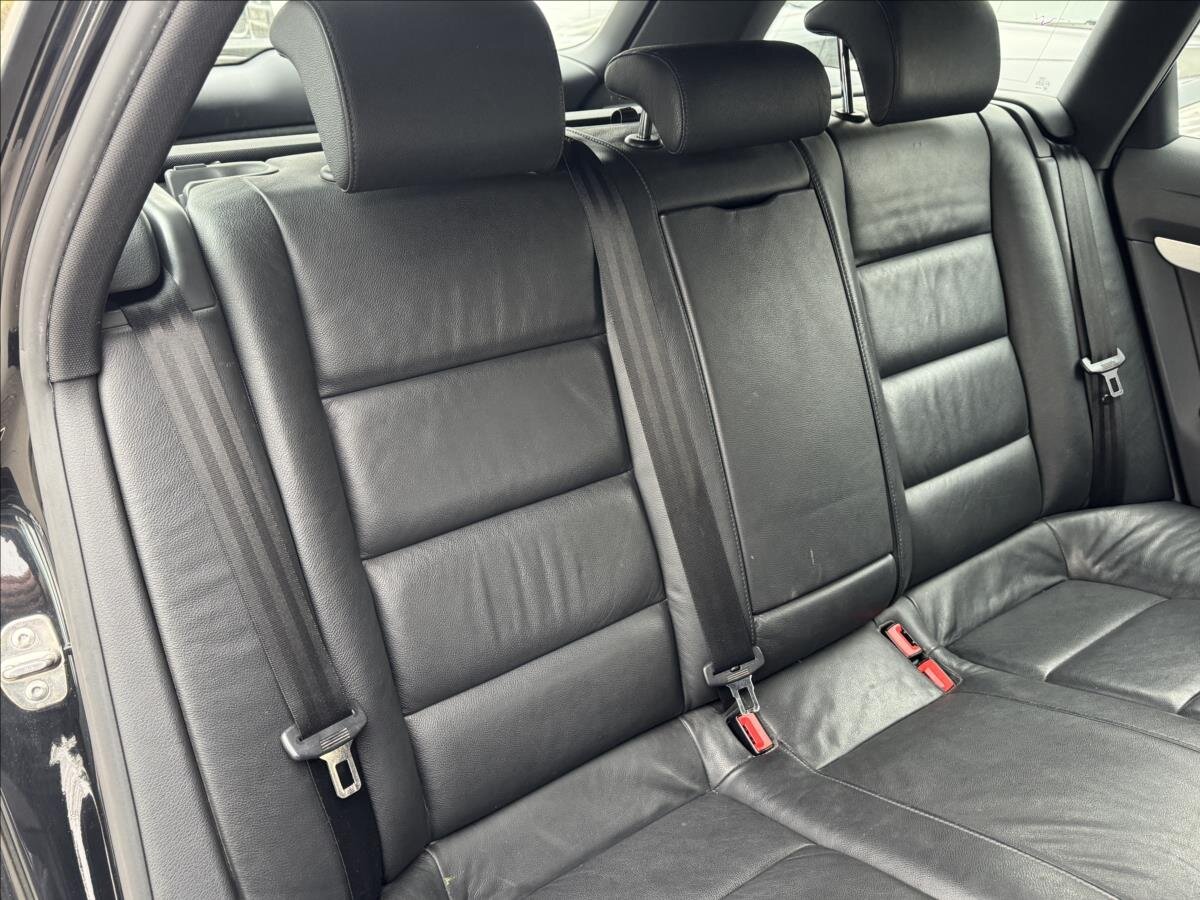 Audi A6 Kombi 3,0 l 176 kw