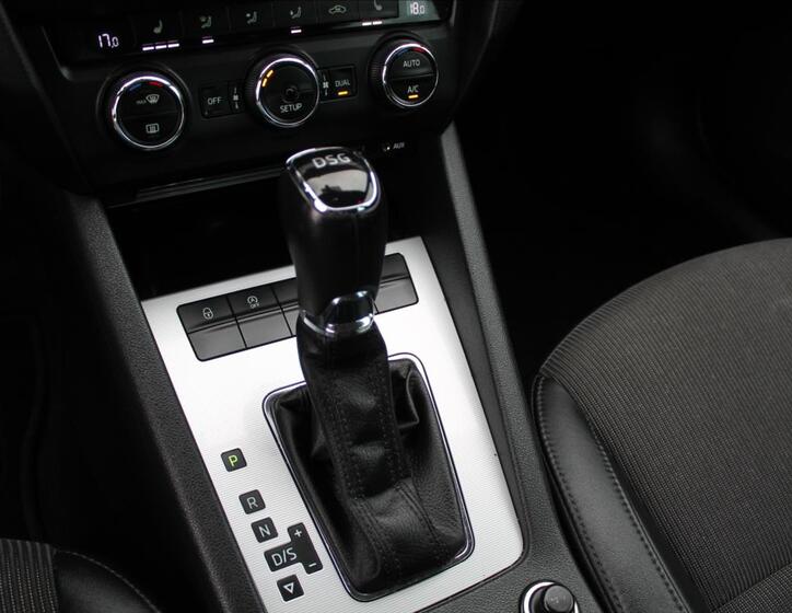 Škoda Octavia 19