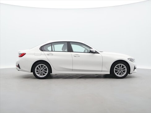 BMW Řada 3 Sedan / Limuzína 2,0 l 140 kw