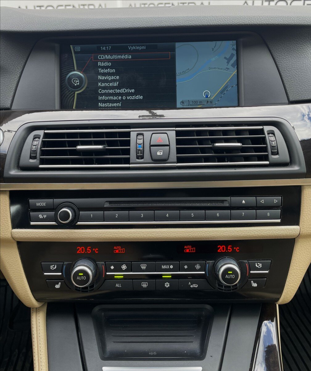 BMW Řada 5 Kombi 3,0 l 180 kw