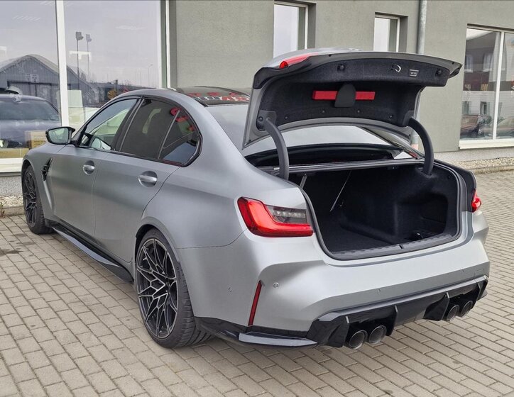 BMW M3 Sedan / Limuzína 3,0 l 390 kw