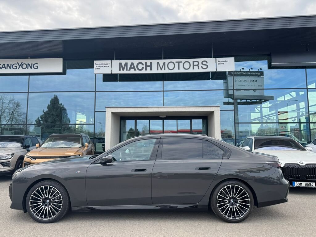 BMW Řada 7 Sedan / Limuzína 3,0 l 210 kw