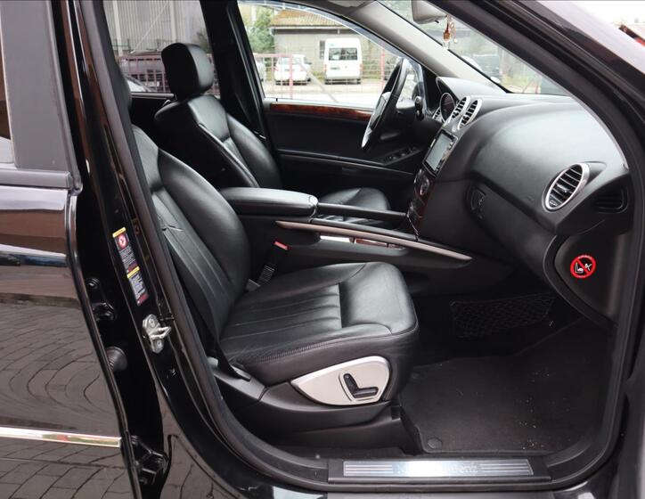 Mercedes-Benz Třídy M 22