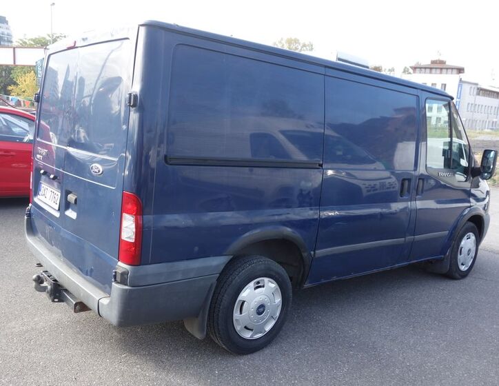 Ford Transit 9