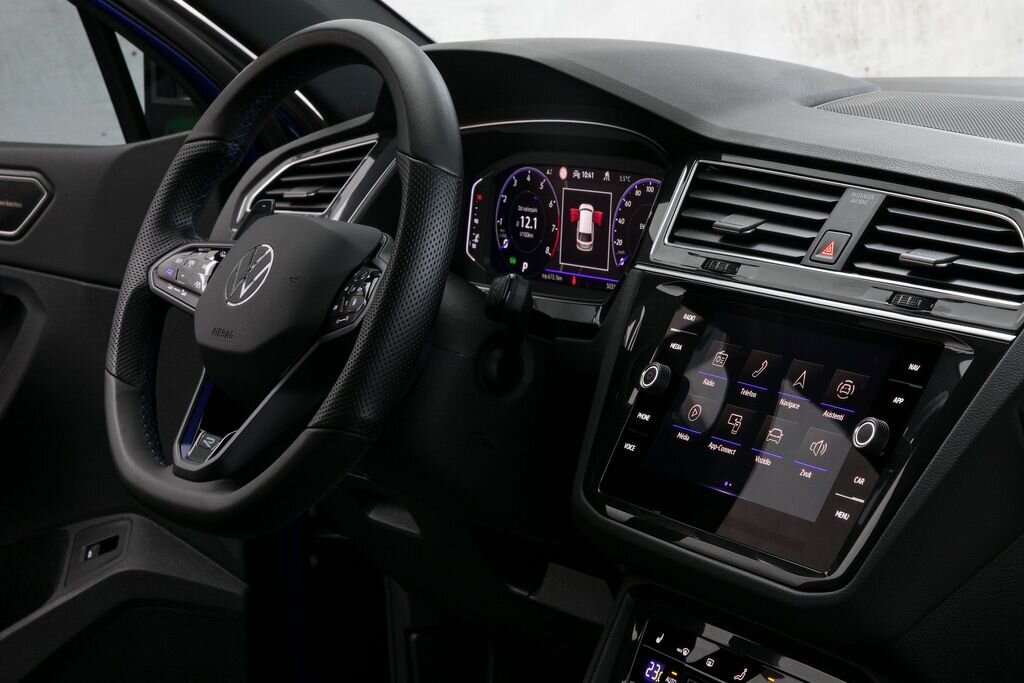 Volkswagen Tiguan SUV 2,0 l 235 kw