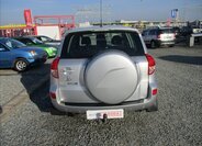 Toyota RAV4 SUV / Terénní 2,2 l 100 kw