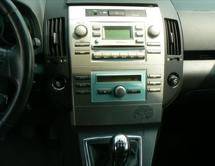 Toyota Corolla Verso 13