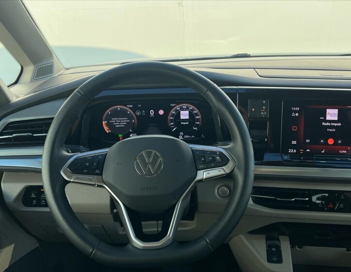 Volkswagen Multivan 15