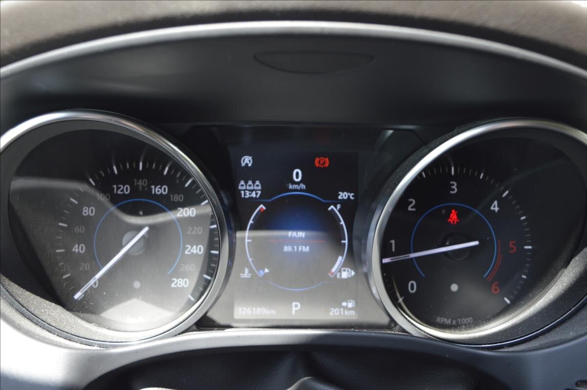 Jaguar F-Pace SUV 2,0 l 177 kw