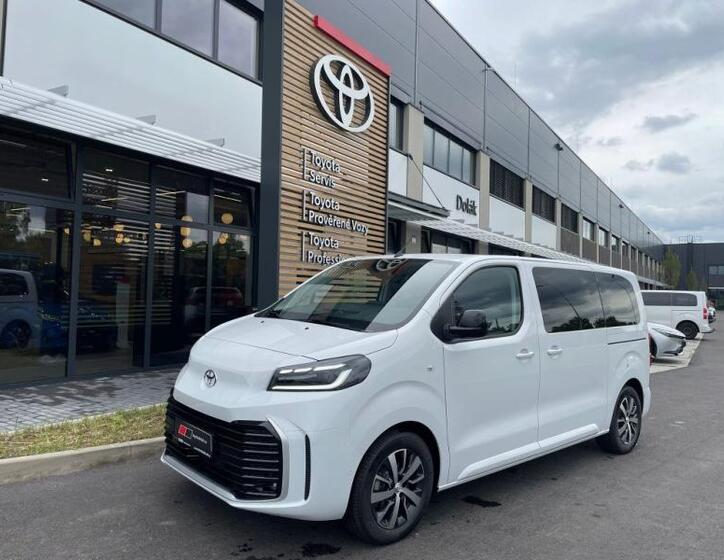 Toyota ProAce Verso 1