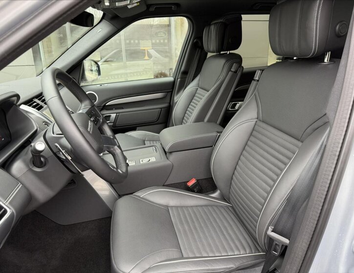 Land Rover Discovery 12