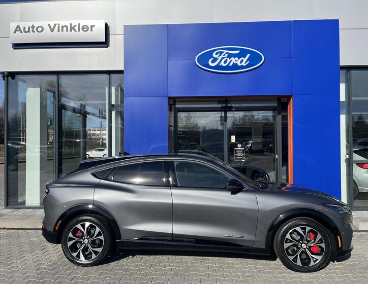 Ford Mustang Mach-E 3