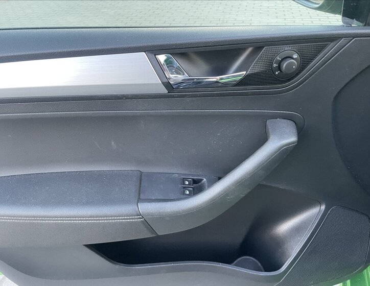 Škoda Rapid Hatchback 999,0 81 kw