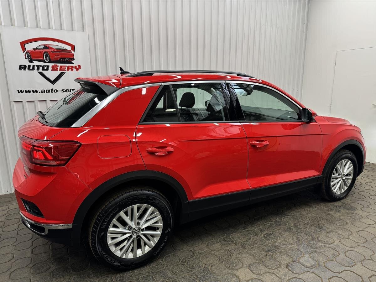 Volkswagen T-Roc SUV / Terénní 2,0 l 140 kw
