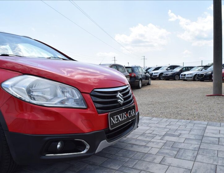 Suzuki SX4 S-Cross Hatchback 1,6 l 88 kw