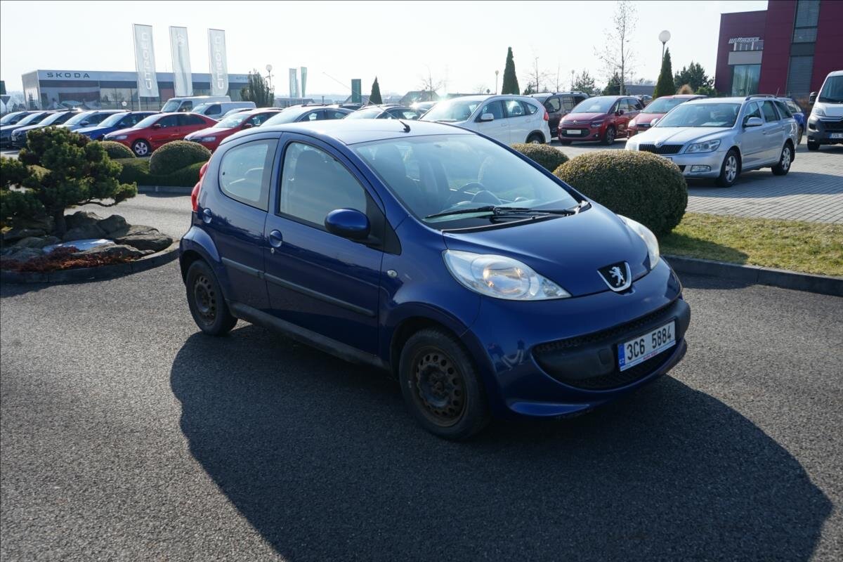 Peugeot 107 Hatchback 998,0 50 kw