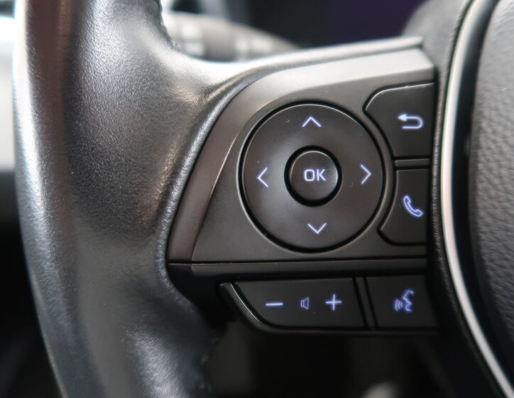 Toyota Corolla Sedan / Limuzína 1,5 l 92 kw