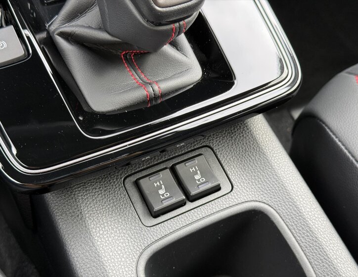 Toyota Corolla Cross SUV / Terénní 2,0 l 98 kw