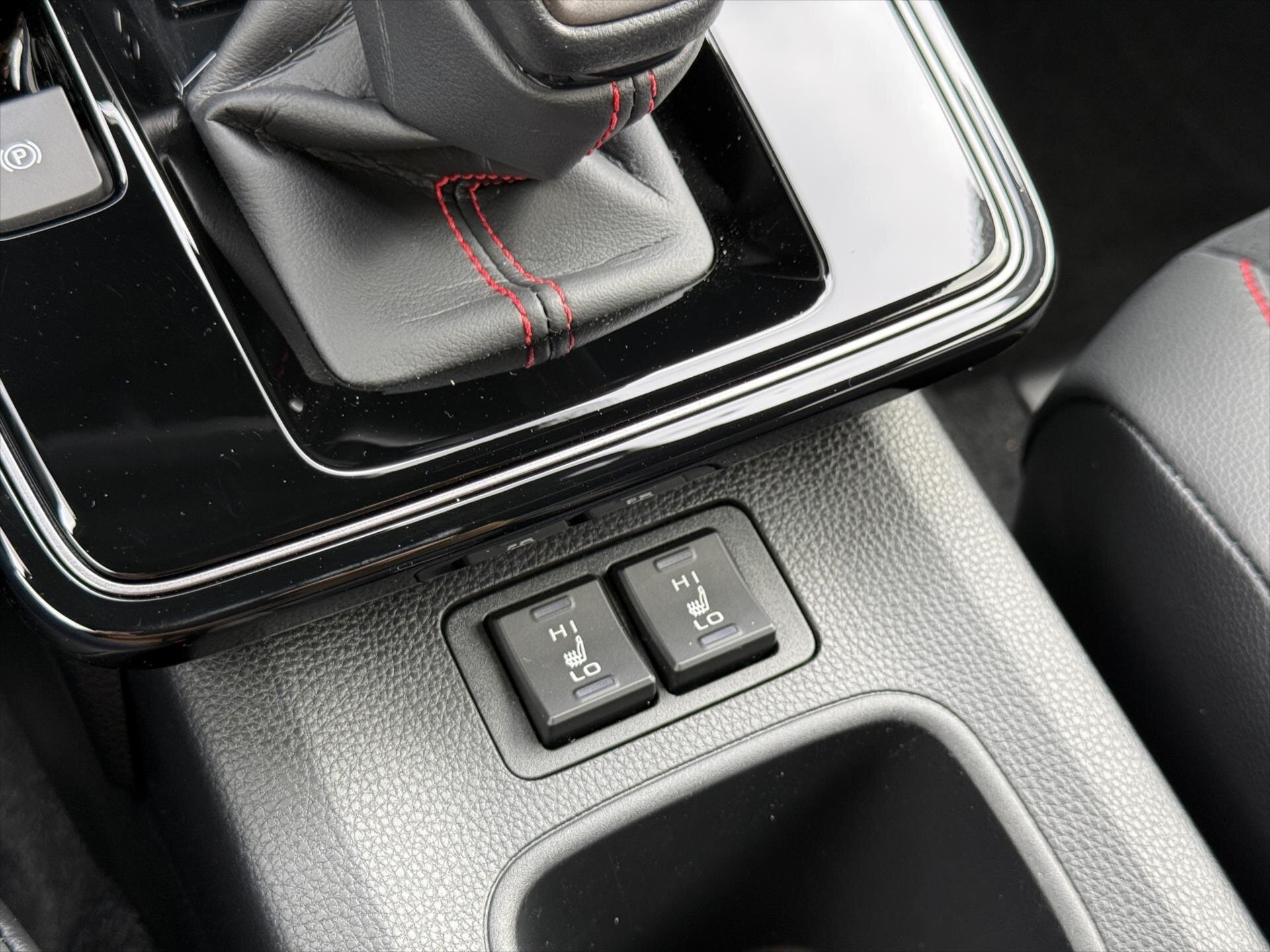 Toyota Corolla Cross SUV / Terénní 2,0 l 98 kw