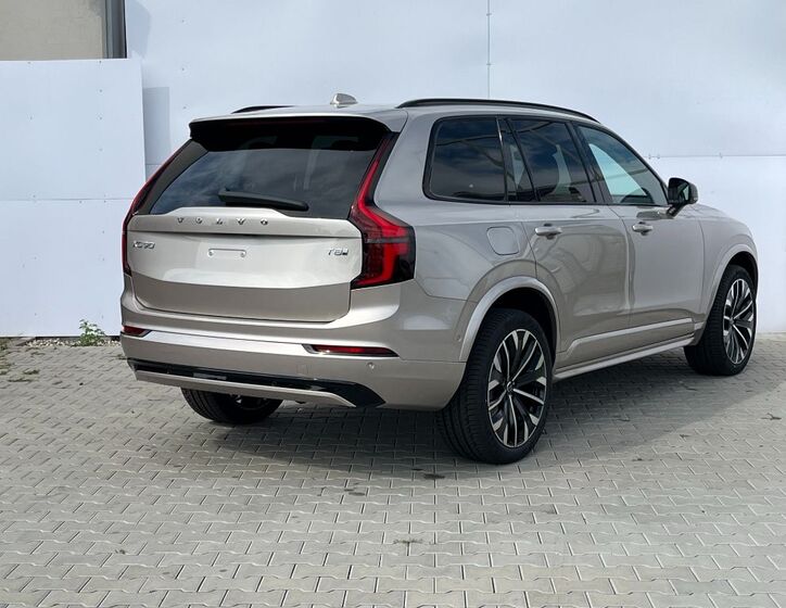 Volvo XC90 6