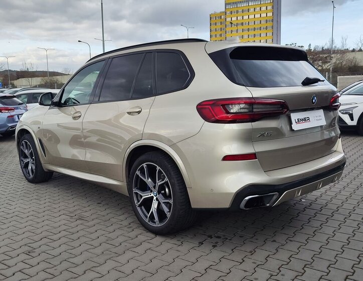 BMW X5 SUV / Terénní 3,0 l 195 kw