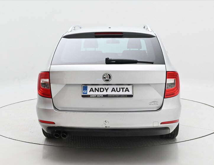 Škoda Superb Kombi 2,0 l 103 kw