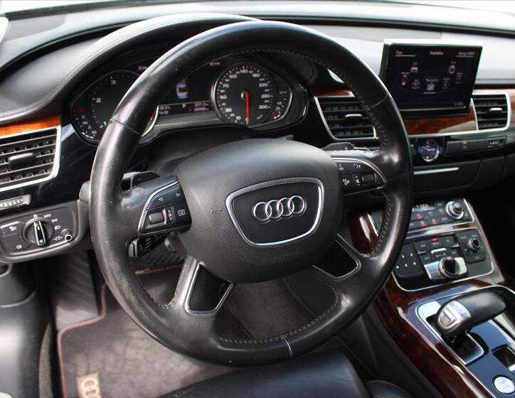 Audi A8 15