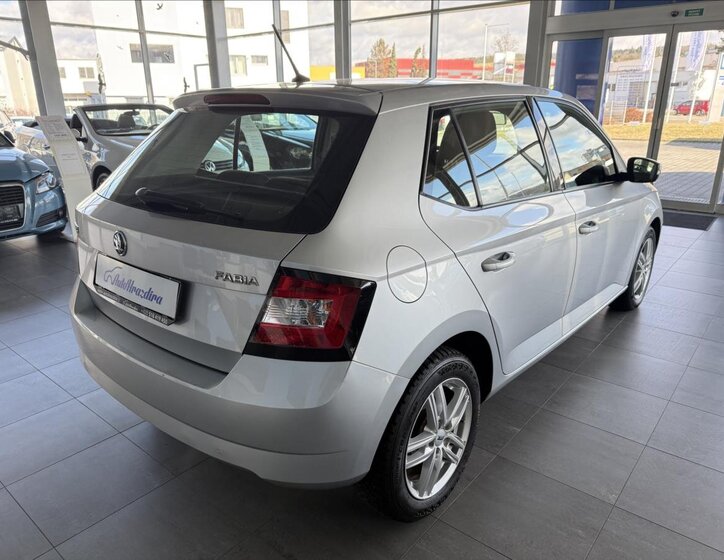 Škoda Fabia Hatchback 1,2 l 66 kw