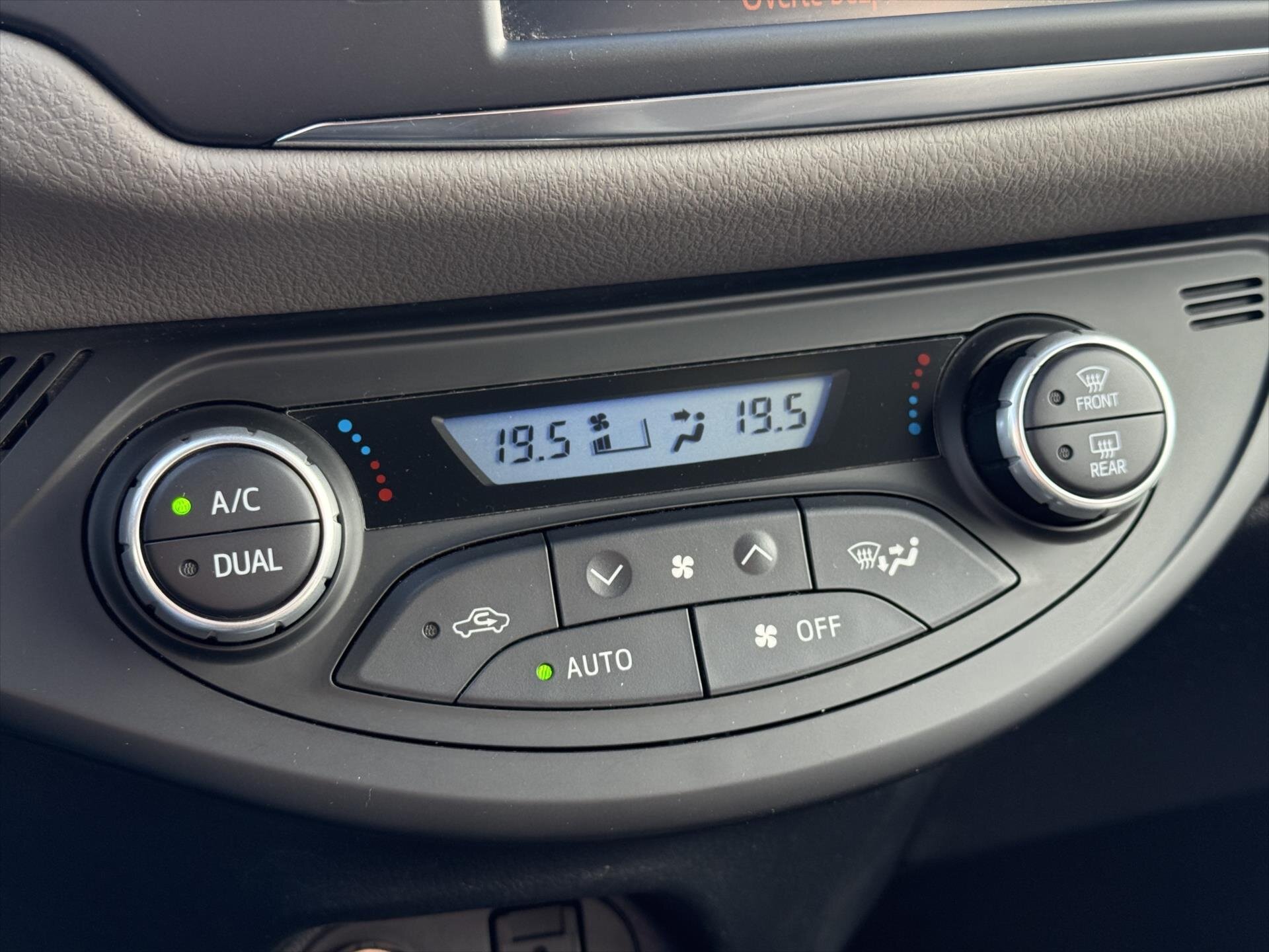 Toyota Yaris Hatchback 1,5 l 82 kw