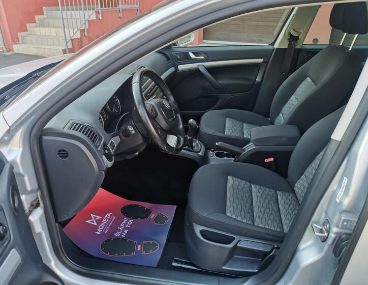 Škoda Octavia Kombi 2,0 l 0